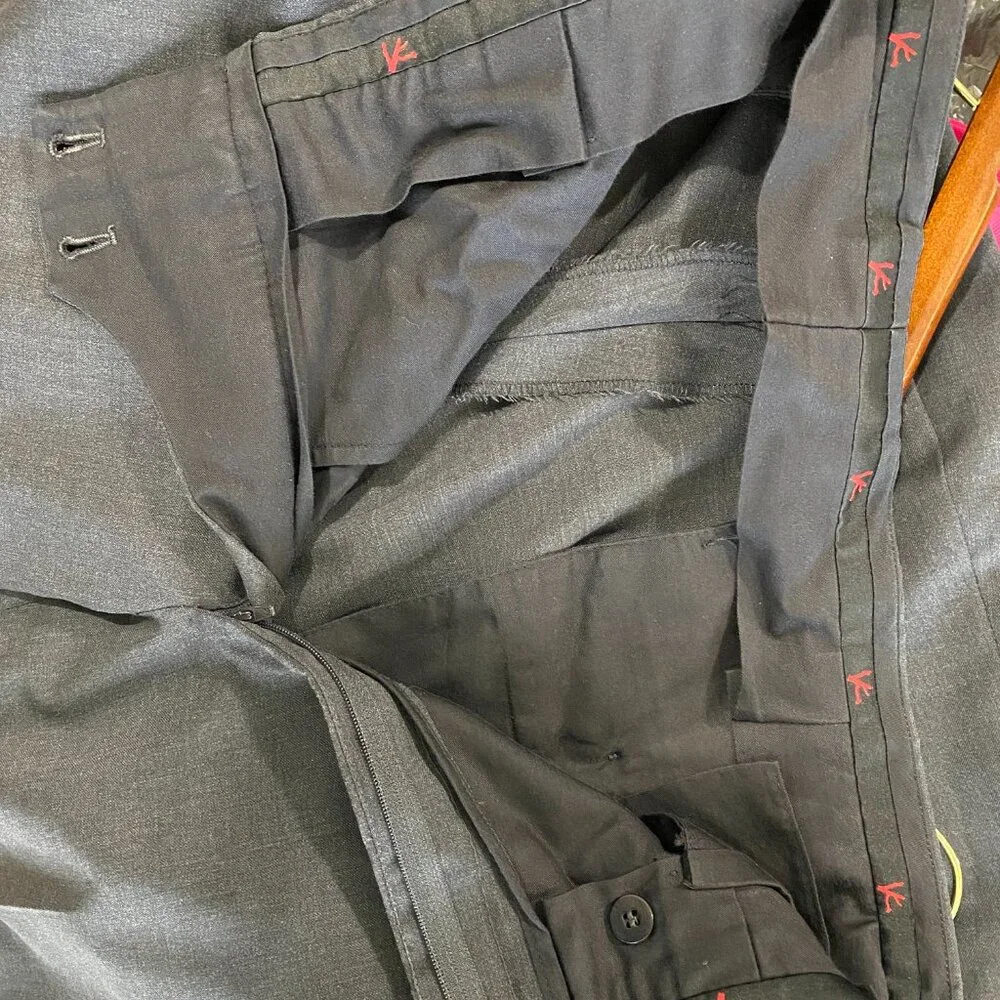 Isaia Men's Luxury Suit!